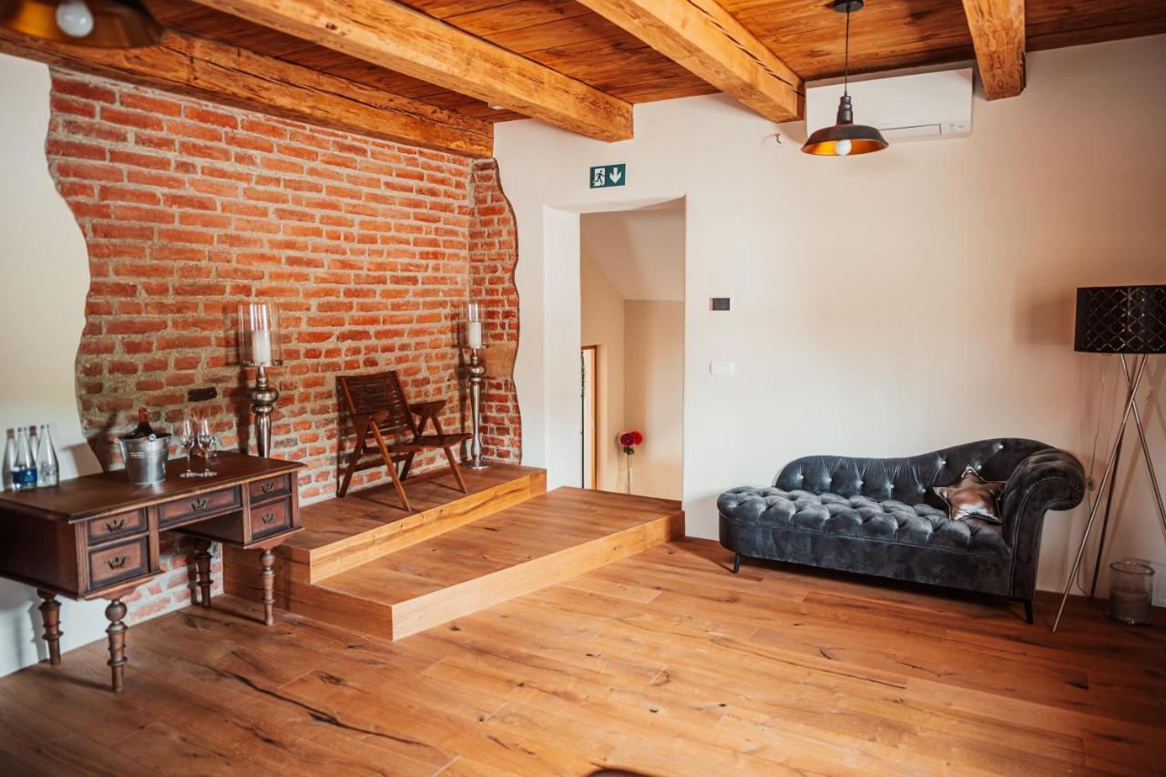 Kocbek Since 1929 Apartamento Sveti Jurij ob Scavnici Exterior foto