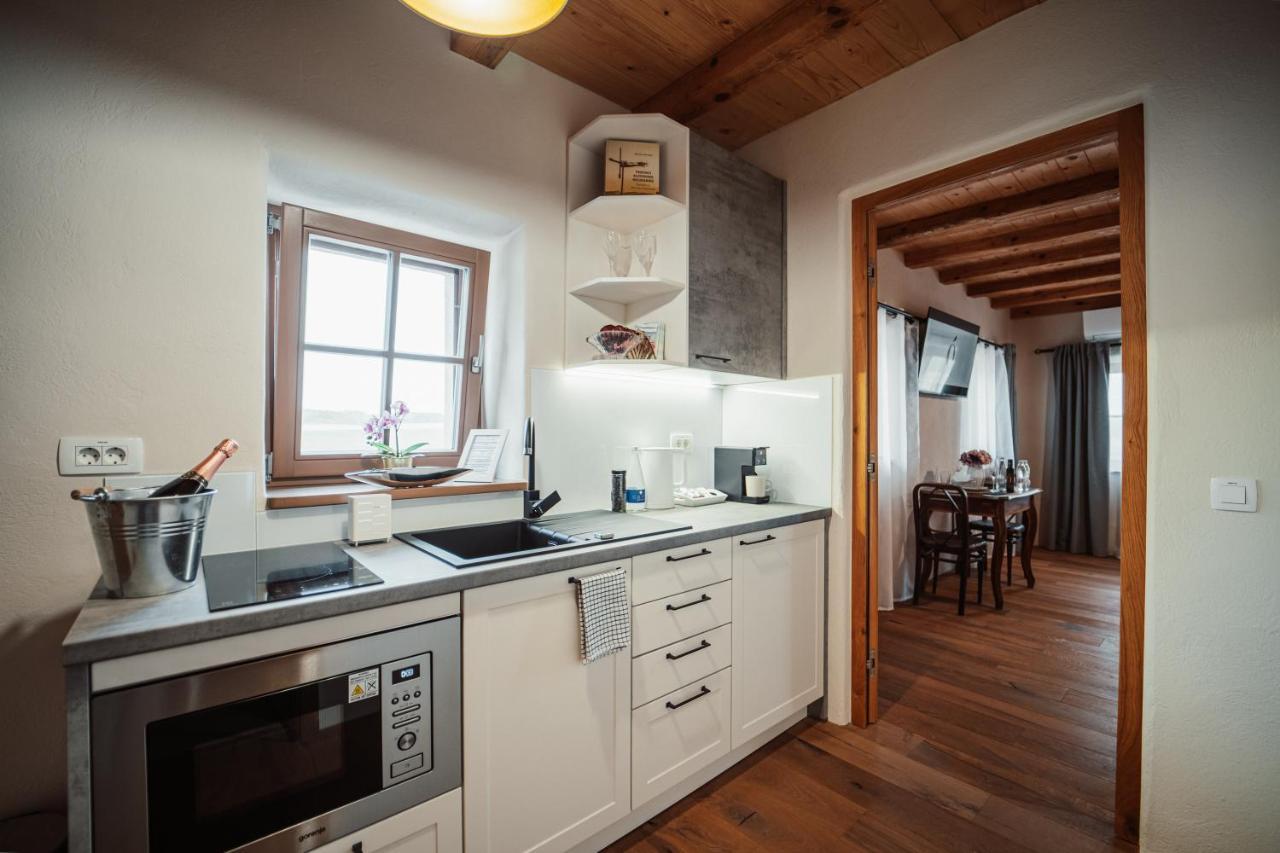 Kocbek Since 1929 Apartamento Sveti Jurij ob Scavnici Exterior foto
